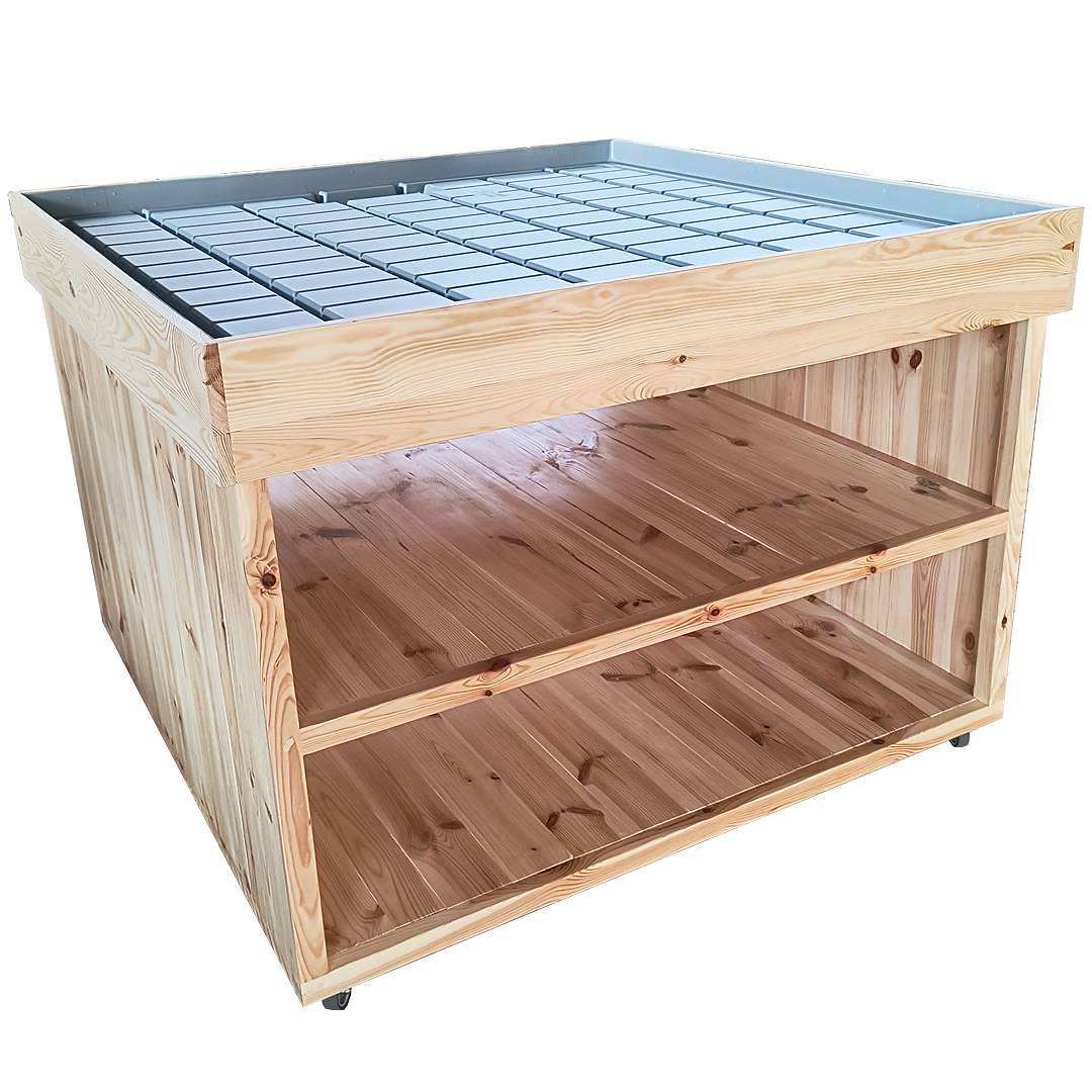 Holzpodest, Größe: 120 x 120 cm, Höhe: h 750 mm