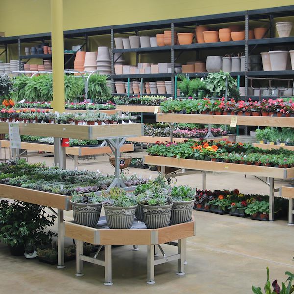 Erhobener Holztisch Linie AMOR