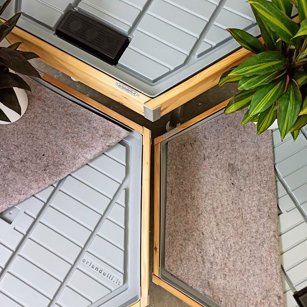 Sechseckiger Holztisch Linie Amor