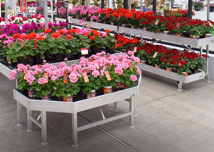 Verkaufstische und Displays