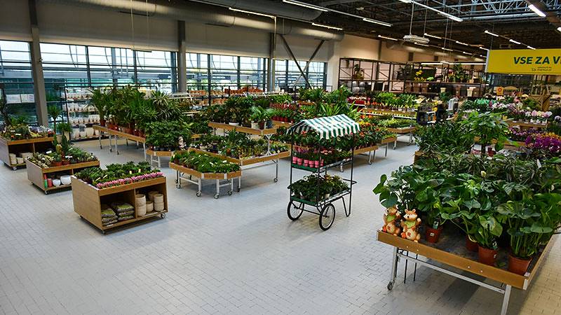 MERKUR enhances the plants and flowers department with the Orlandelli concepts