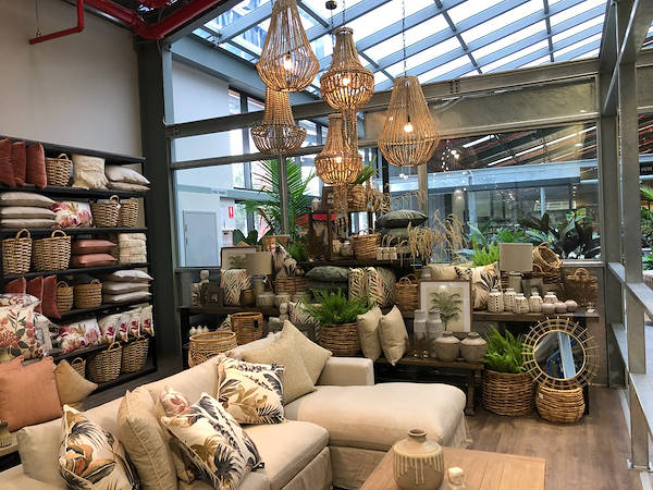 Neuer Garten Center Flower Power“