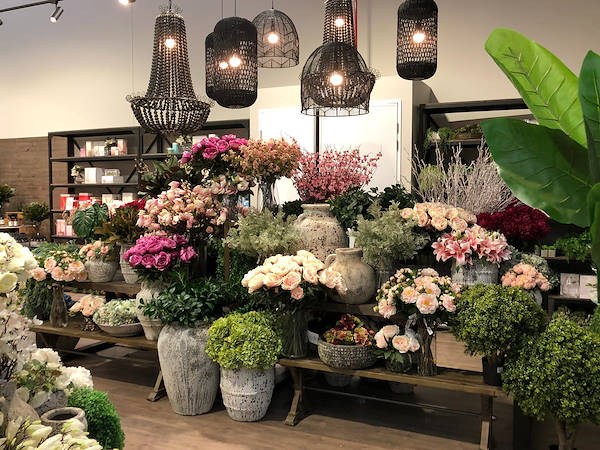 Neuer Garten Center Flower Power“