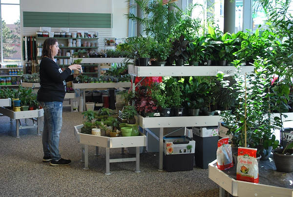 Neueröffnung der Garden Center Petitti