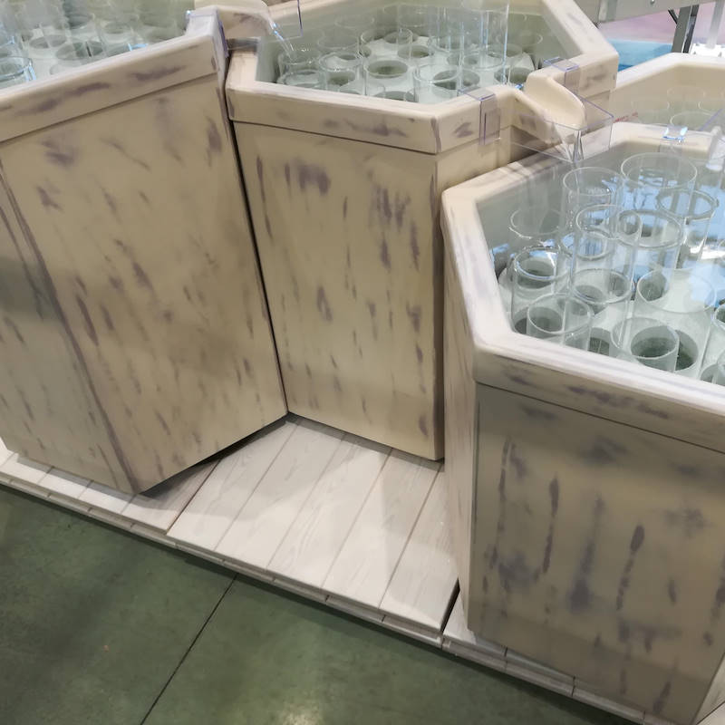 Ausstellungssystem mit Kuehlung Fior d'acqua