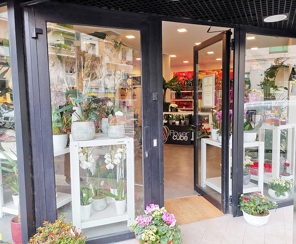 The new look of “Oasi dei Fiori” in Milan is renewed with a young and elegant layout